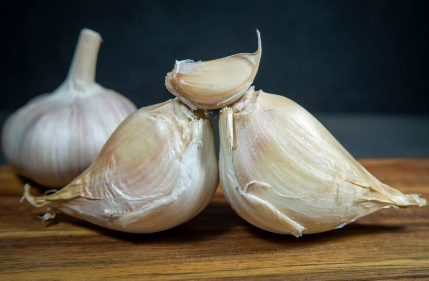 Drambliniai česnakai: nuostabūs česnako ir poro giminaičiai, kuriuos dar suspėsite pasisodinti šį rudenį
