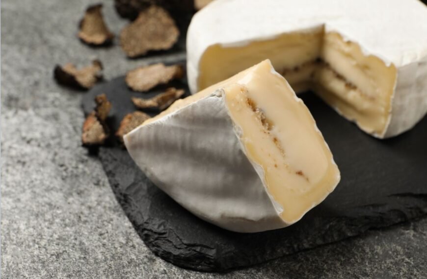 Sūris su trumais – prabangus gurmaniškas delikatesas. Jo rūšys, derinimas bei puikus rizoto receptas