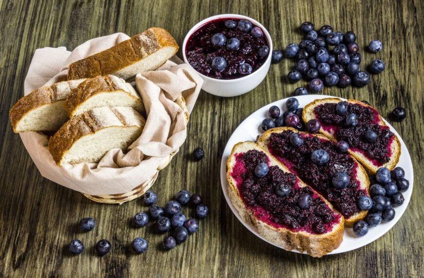 Mėlynių uogienė: tradicinė, su mėtomis, citrina bei bazilikais ir vanile. Pirštus apsilaižysite!