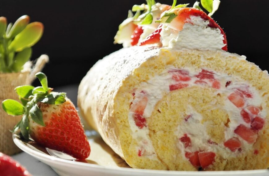 Purus vyniotinis su maskarpone ir braškėmis: receptas