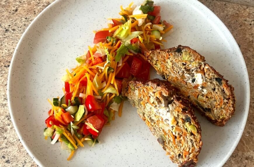 Netikras zuikis su daržovėmis ir fetos sūriu. Išbandykite ir kepsite dar ne kartą