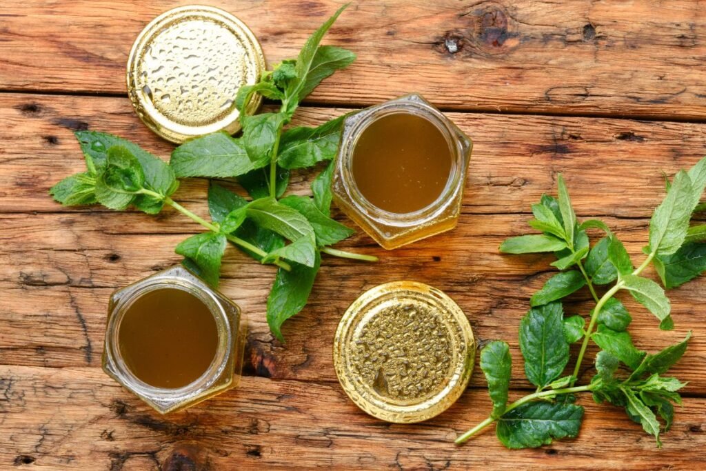 Mėtų uogienė 1 | Derlingas.lt Patarimai gardžiai ir aromatingai mėtų uogienei