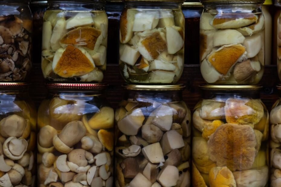 Grybai žiemai: 4 tobuli receptai ilgalaikiam konservavimui