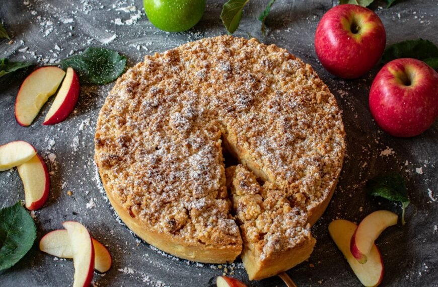 Trupininis obuolių pyragas – rudeninė klasika, kaskart sušildanti kūną ir širdį