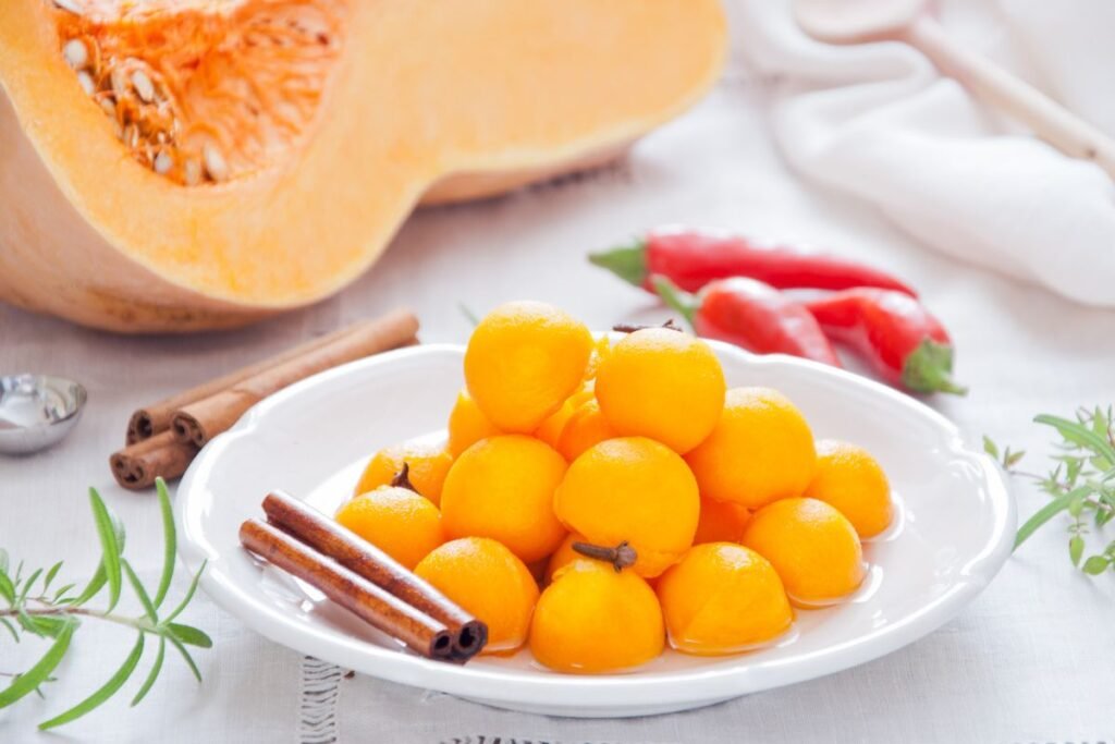 Marinuoti moliūgai 4 | Derlingas.lt Saldieji marinuoti moliūgai su cinamonu