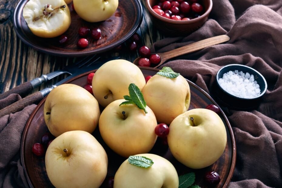 Marinuoti obuoliai 1 | Derlingas.lt Marinuoti obuoliai. Netikėta? Bet labai gardu ir puikiai išsilaiko iki pavasario!