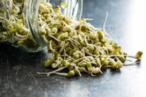 Mung pupelės - kuo vertingesnės už įprastas? Kaip jas daiginti bei panaudoti patiekaluose?