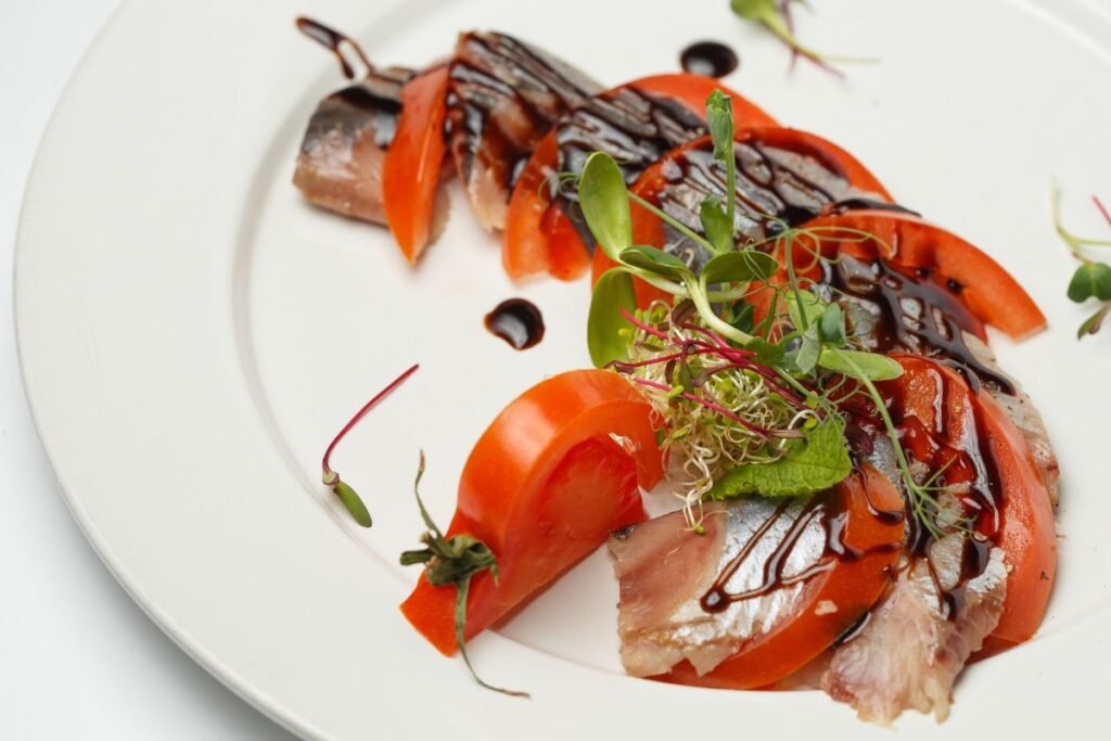 Silkė su pomidorais 2 | Derlingas.lt Silkė su pomidorais