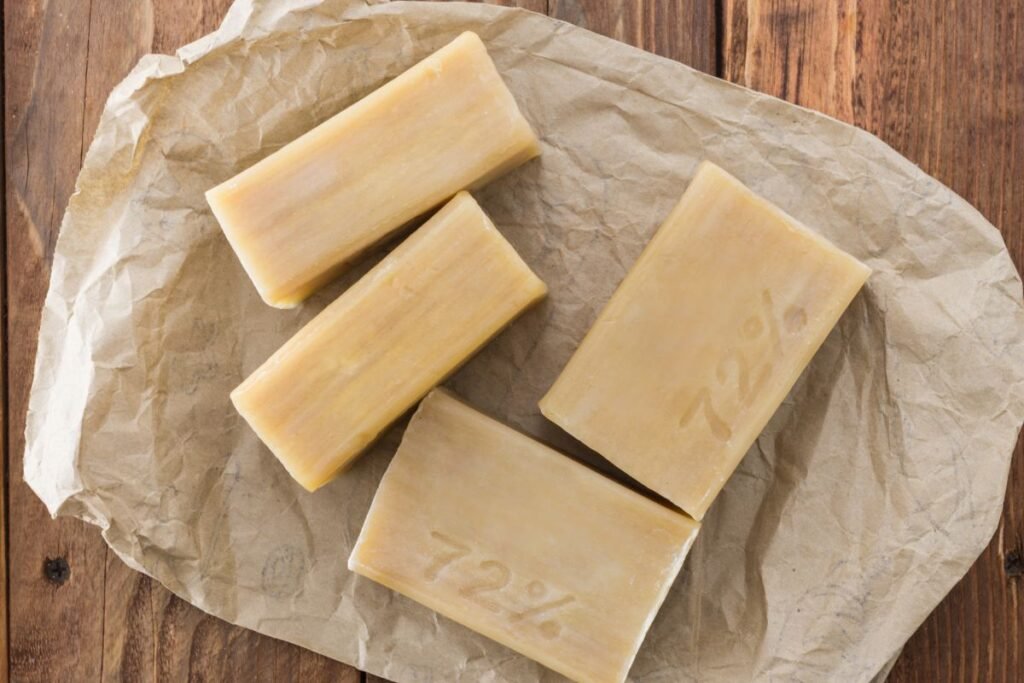 Ūkinis muilas 4 | Derlingas.lt Kas yra ūkinis muilas ir kaip jis veikia