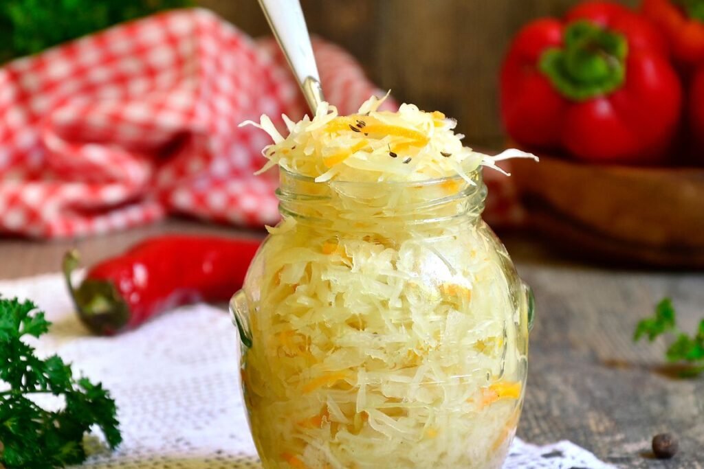 Greitai rauginti kopūstai su gazuotu vandeniu