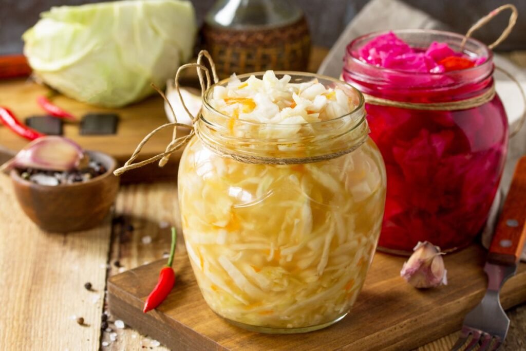 Greitai rauginti kopūstai su sūrymu