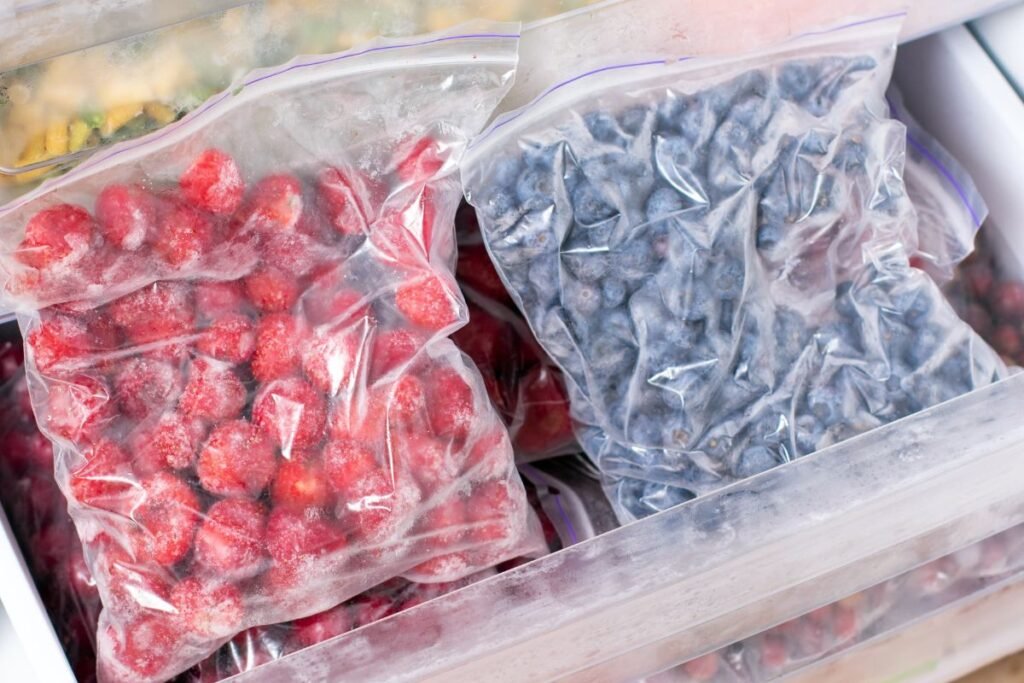 Šaldytos uogos: kaip teisingai atitirpinti?