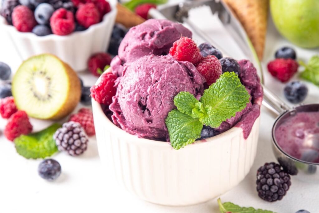 Šaldytų uogų šerbetas