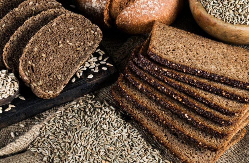 Duonos diena: Šv. Agotos tradicijos, duonos kepimo magija ir lietuviškos duonos receptas