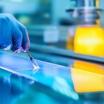 Kaip pjauti stiklą ne tik saugiai, bet ir be klaidų? Meistrų patikrinti metodai ir patarimai