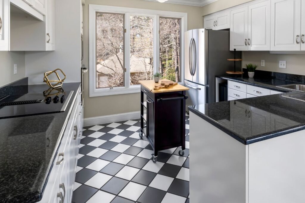 Namo statyba ir grindų spalva