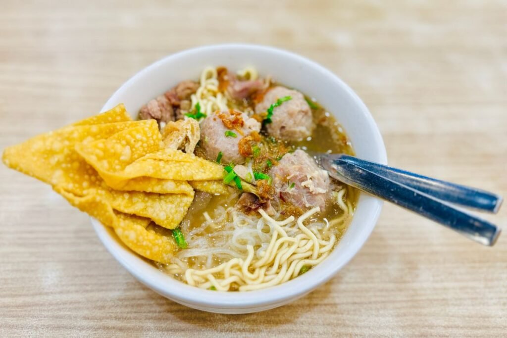 Bakso azijietiška sriuba – Indonezijos prezidentų ir gatvės vaikų mėgstamiausia