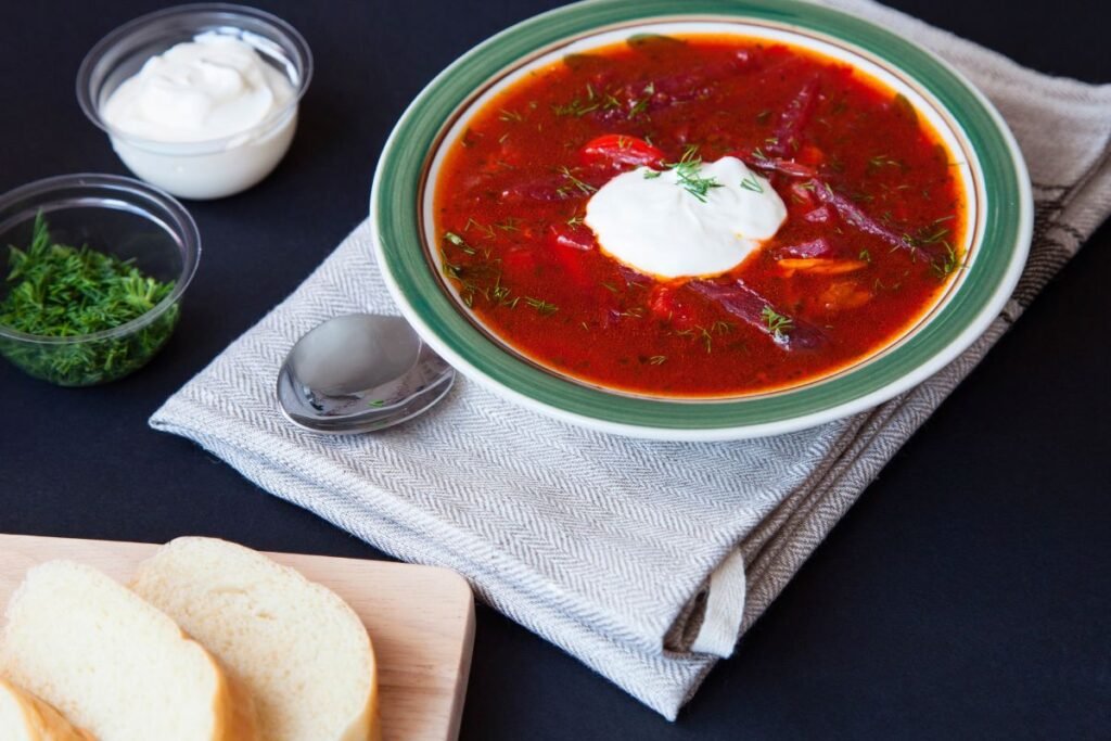 Receptas: sodri burokėlių sriuba su grybais