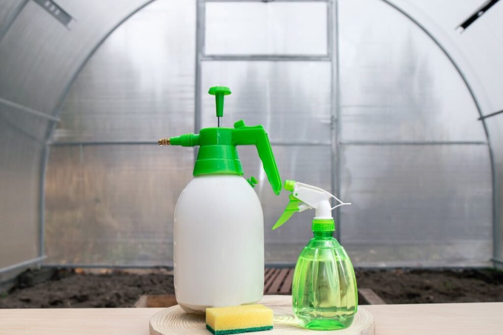 Sodo darbai kovo mėnesį šiltnamyje