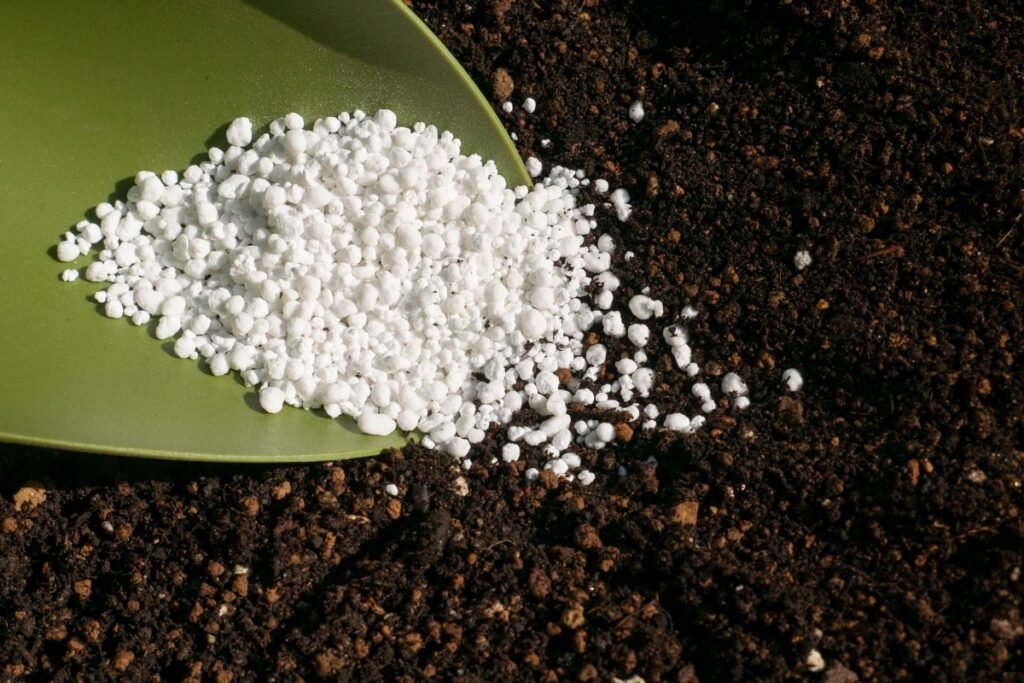 Ar trąšos turi galiojimo terminą: mineralinės granulės