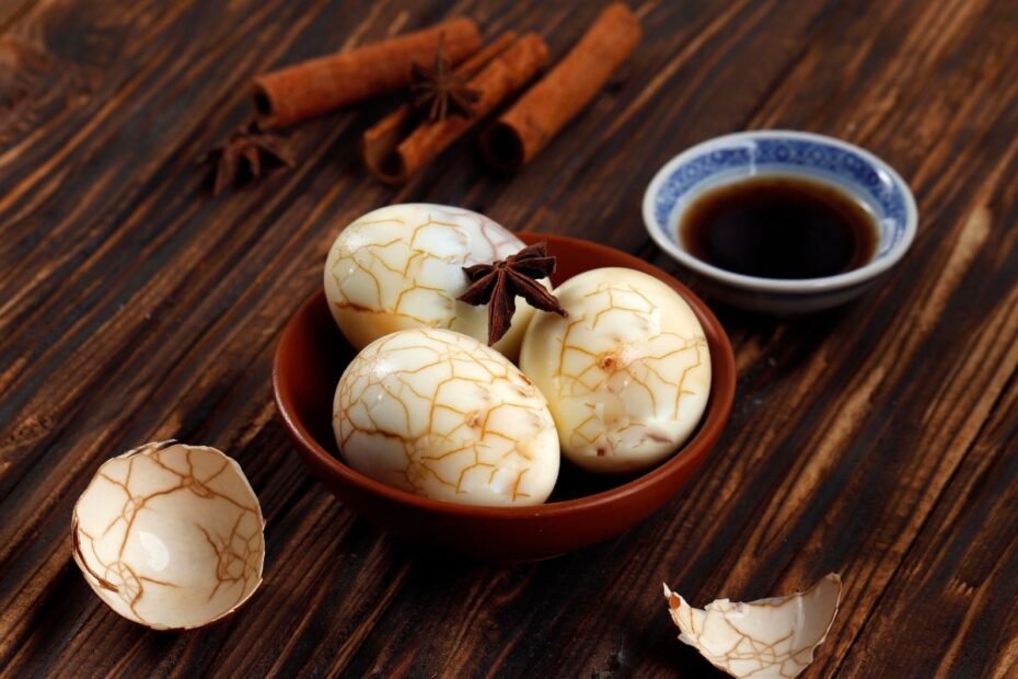 Velykos su azijietišku prieskoniu: marmuriniai kiaušiniai sojos padaže – kai grožis slypi viduje