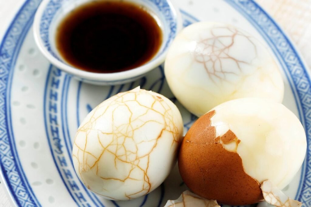 Kas yra marmuriniai kiaušiniai sojos padaže?