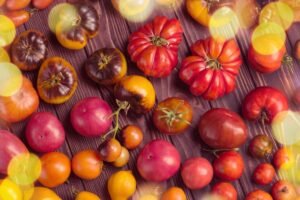 Saldžių pomidorų veislės: kaip užsiauginti desertą savo darže?