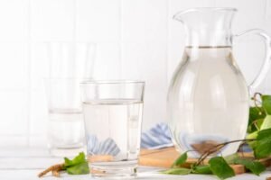 Sulos nauda: kodėl šis „gyvasis vanduo“ yra geriausias pavasario eliksyras?