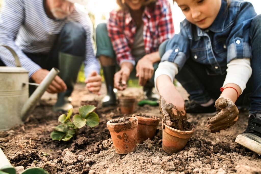 Žemės terapija: daržas kaip aukščiausio lygio meditacija