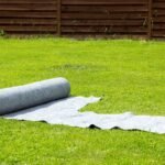 Geotekstilė sode: kas tai, kam tikrai reikalinga ir kada geriau be jos?
