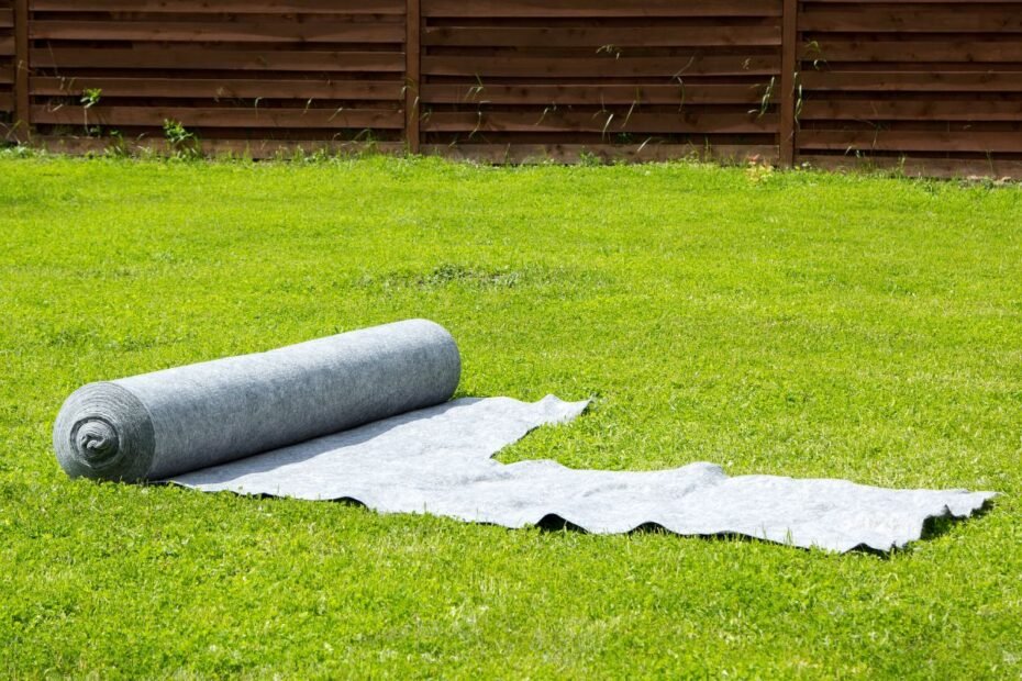 Geotekstilė sode: kas tai, kam tikrai reikalinga ir kada geriau be jos?