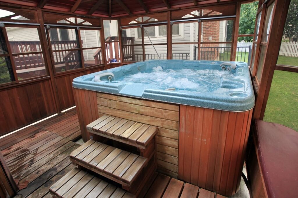 Kaip išsirinkti gerą kubilą: medžiagos, formos ir ilgaamžiškumas