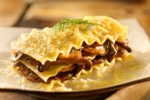 Lazanija su grybais – kreminė itališkos klasikos interpretacija