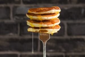 Mieliniai blynai: kaip iškepti tobulai purius, kvepiančius ir tarytum iš pasakos?