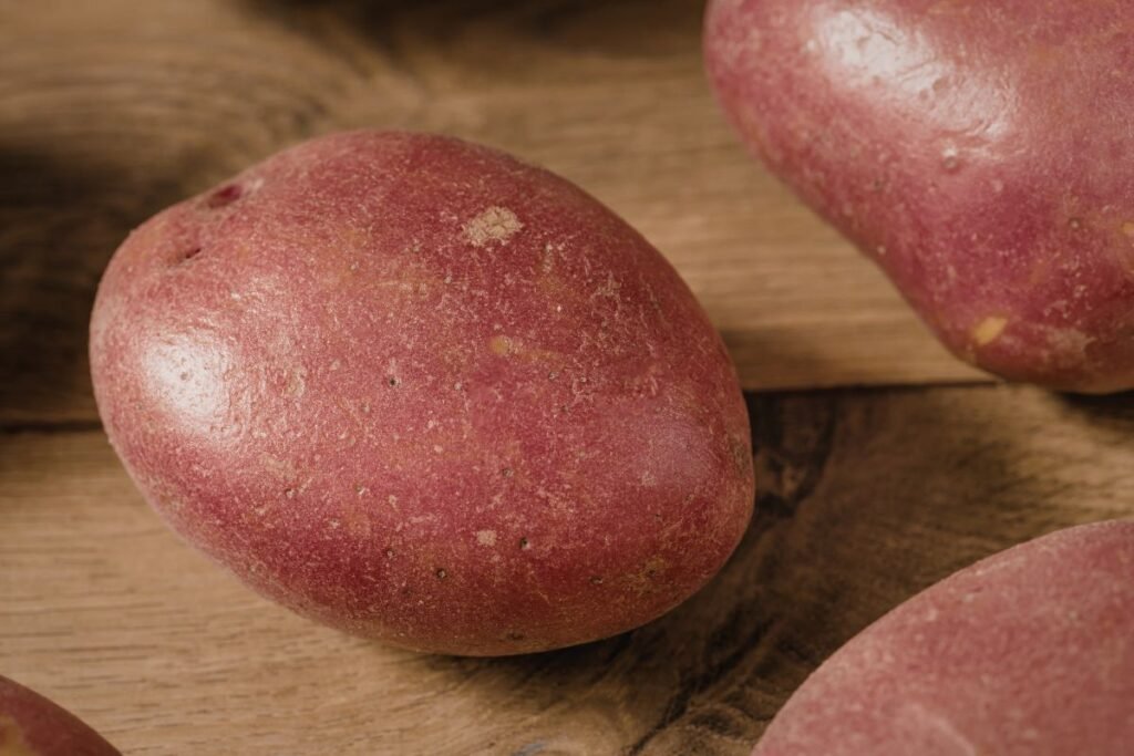 Naujausios bulvių veislės: Alouette – raudona gražuolė su moderniu atsparumu