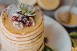 Rikota blynai – purus ir subtilus pusryčių malonumas