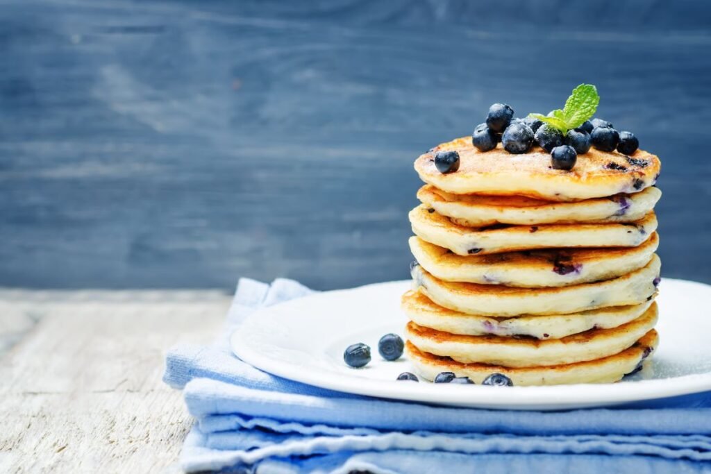 Rikota blynai su šilauogėmis – skonių bomba