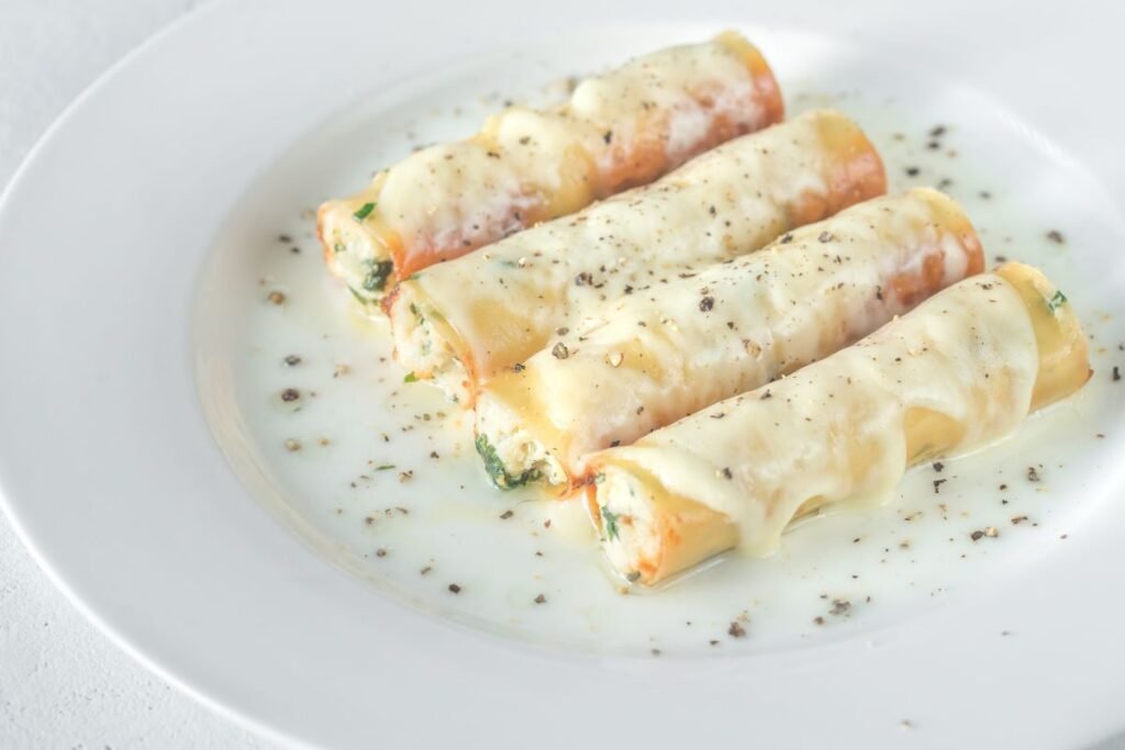 Cannelloni makaronai su rikota ir špinatais