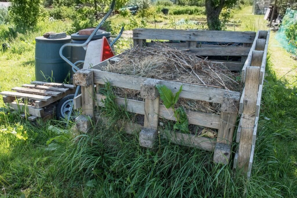 Palečių komposto dėžė