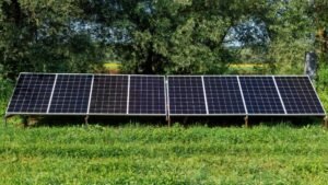 Elektros kaupiklis saulės elektrinei